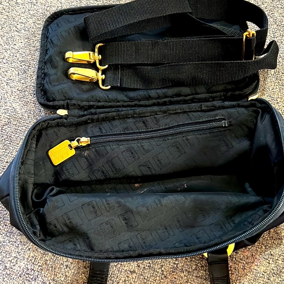 Moschino Black bucket/crossbody - Picture 4 of 7